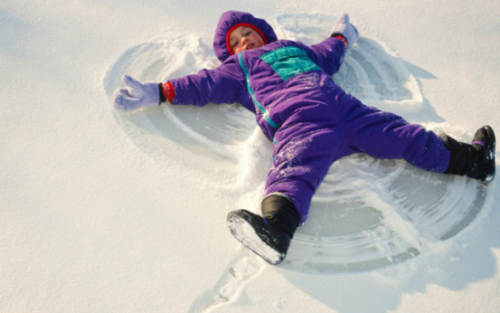 冬季能给孩子穿什么样式雪地靴,雪地靴和加绒鞋哪个暖和