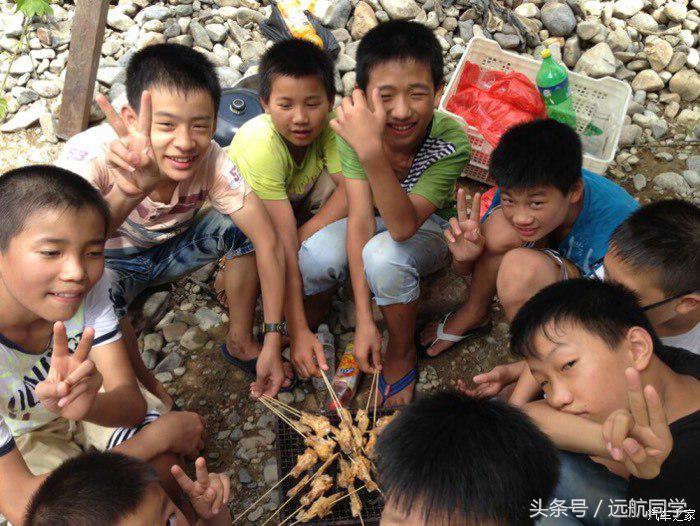 90后大学毕业生艰苦创业，喜提蒙迪欧1.5T时尚型