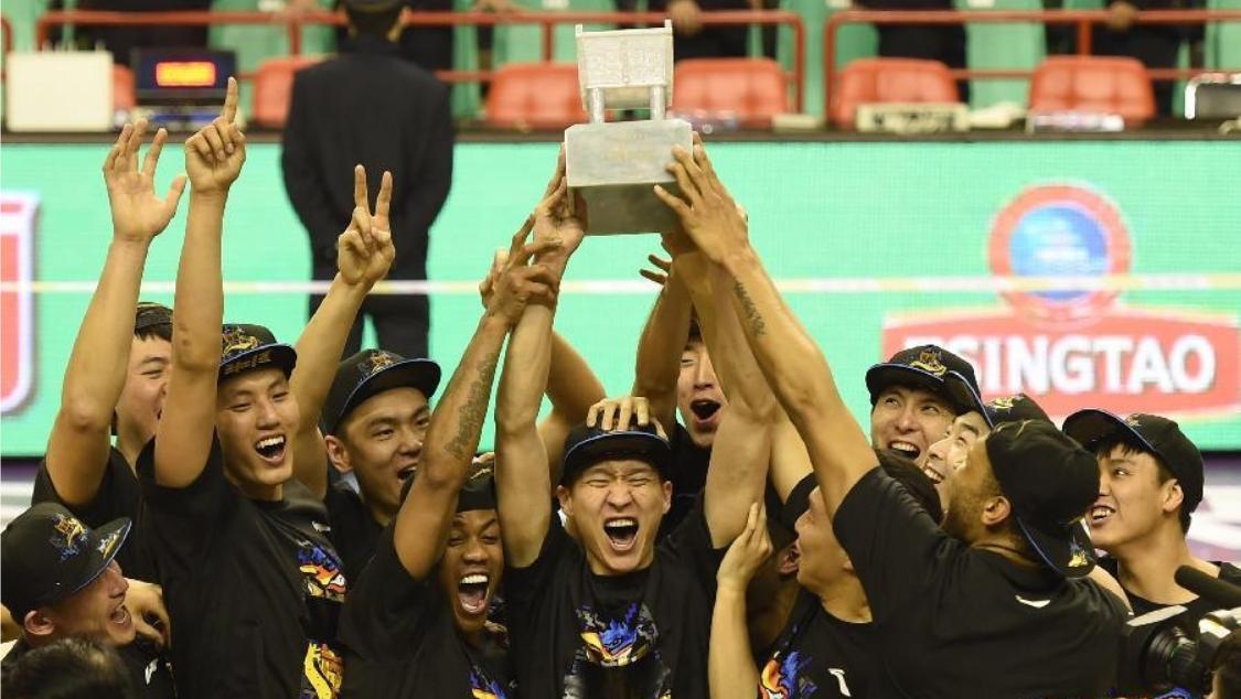 是低调攒人品还是无竞争实力咱们季后赛见