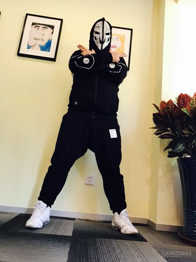 宅人故事丨乐曲人阿良良木健和大家的洛天依