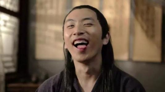 我为什么跟女生聊天没有幽默感 (与一个没幽默感的人聊天很愁闷)