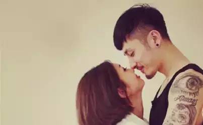 在ktv玩真心话大冒险我选了大冒险,选择大冒险也不选择真心话