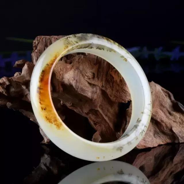 冰种玉手镯黄龙玉高端,玉手镯是黄龙玉吗值钱吗