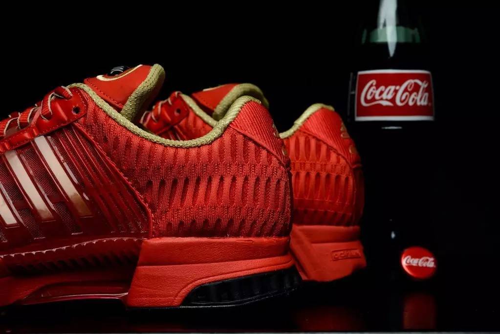 你穿“可乐”的样子真好看！细数Coca-Cola的那些聯名