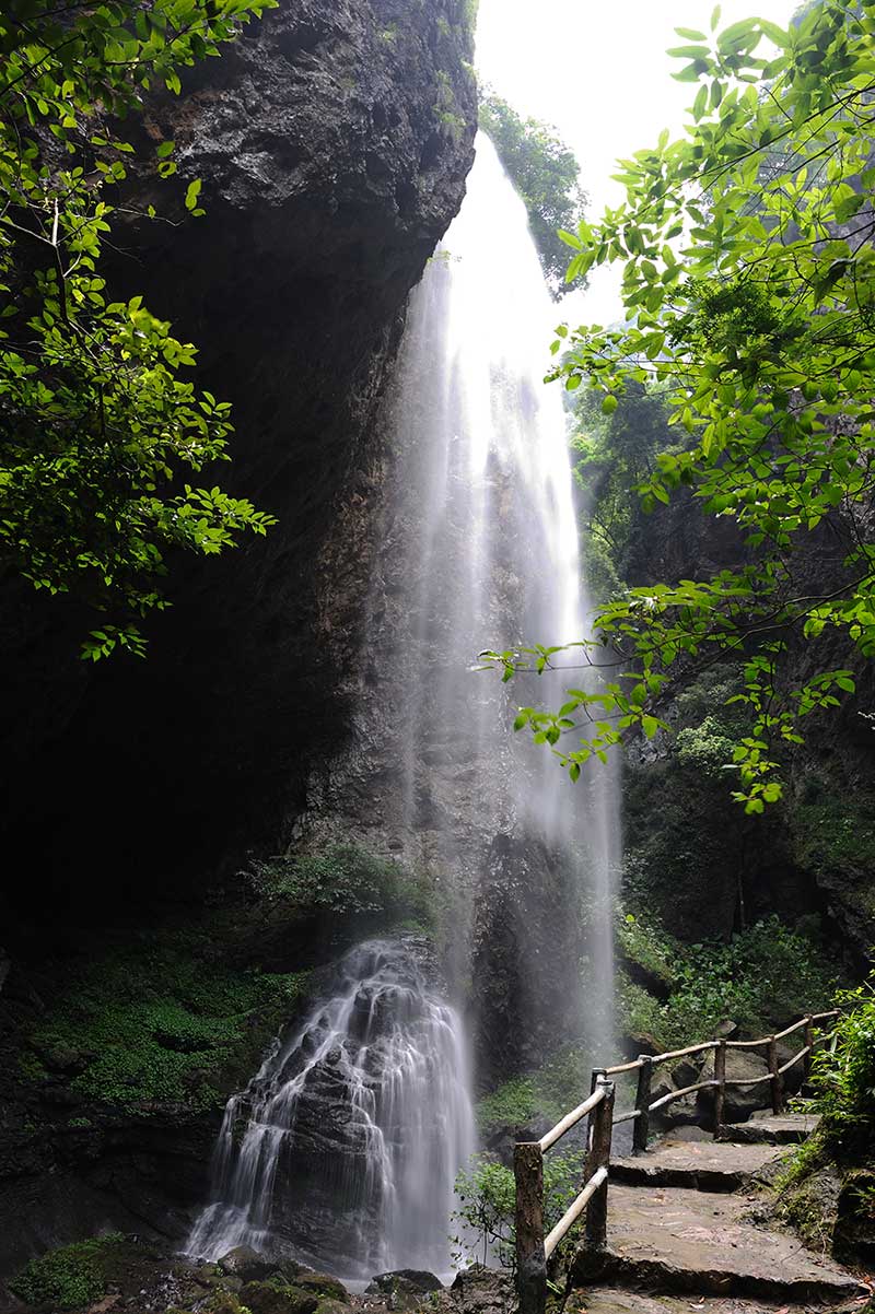雨天永泰百漈沟景区,别有洞天溶洞