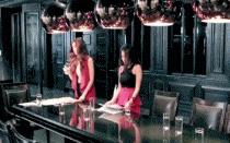 老婆睡觉总是踢被子是什么问题,老婆睡觉喜欢踢被子怎么办