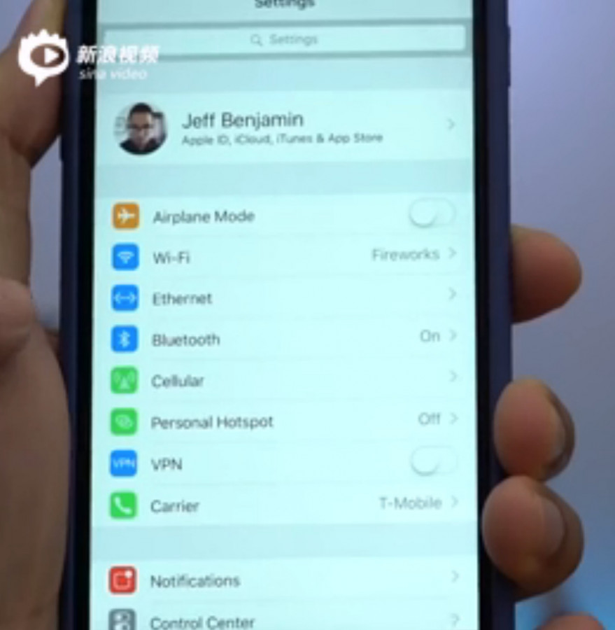 02日数码热点回顾：iOS10.2更新：iPhone可以插网线上网了