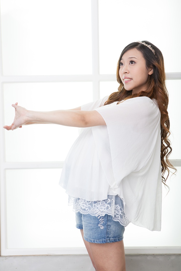 多休息加对症用药，照护母体健康安定胎儿状态