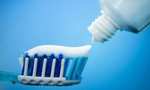 牙膏的神奇妙用很多人都不知道,一招告诉你牙膏的妙用