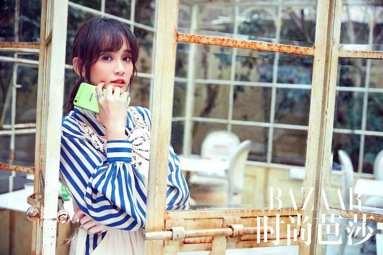 漂亮的手机当然要配漂亮的手机壳,再好看的手机都抵不过透明壳