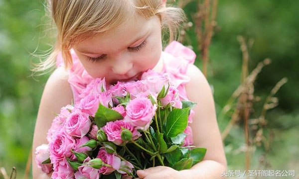 李姓女孩起名字诗意唯美100分,冯姓女孩取名有诗意顺口的名字