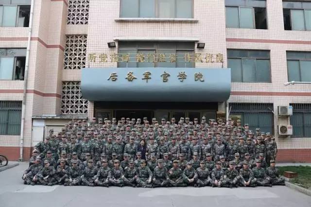 离别之际，国防生这样对宿管阿姨说……