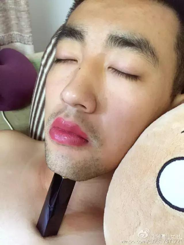 这是一篇有毒且辣眼睛的话题，千万别点开！