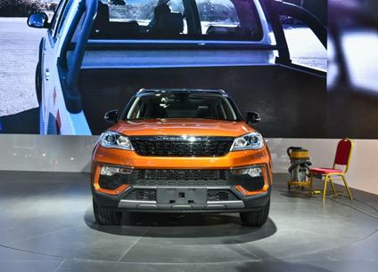 18款猎豹cs9高配1.5劲酷6座,猎豹cs9是路虎吗