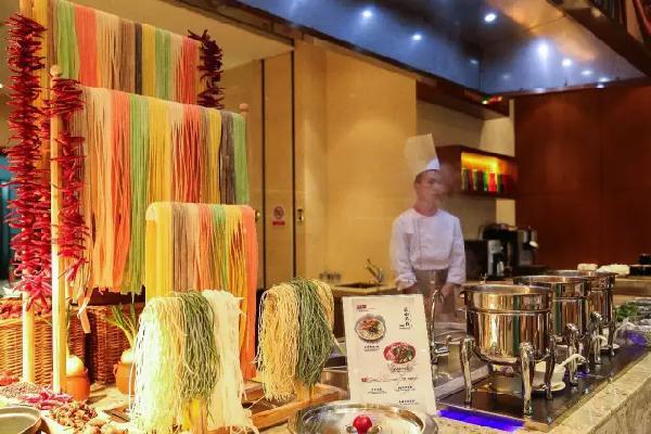 滇池度假区华邑酒店,昆明南亚之门华邑酒店