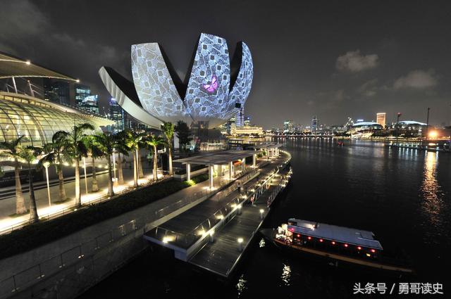 祖籍广东梅州一生会说中国话如何将一个小穷国变成世界最富国