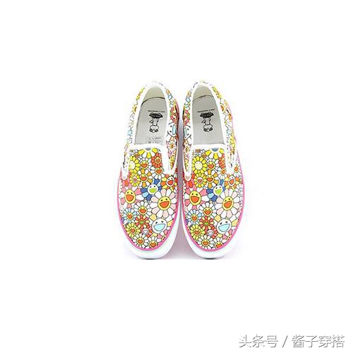 潮鞋个性联名,vans海绵宝宝联名鞋粉色