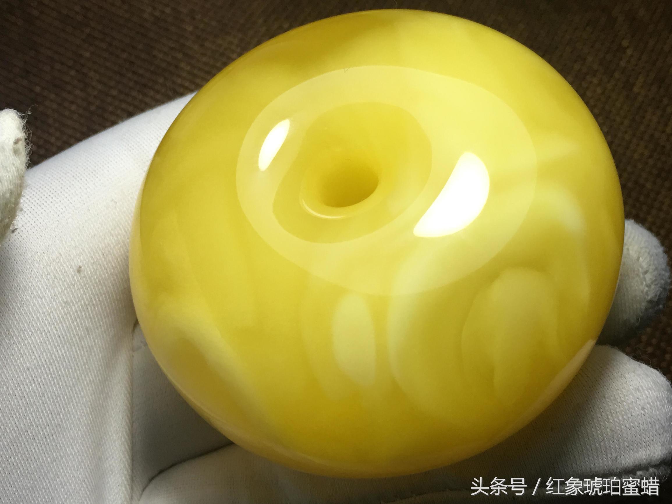 琥珀多少钱一克,琥珀蜜蜡三块一克