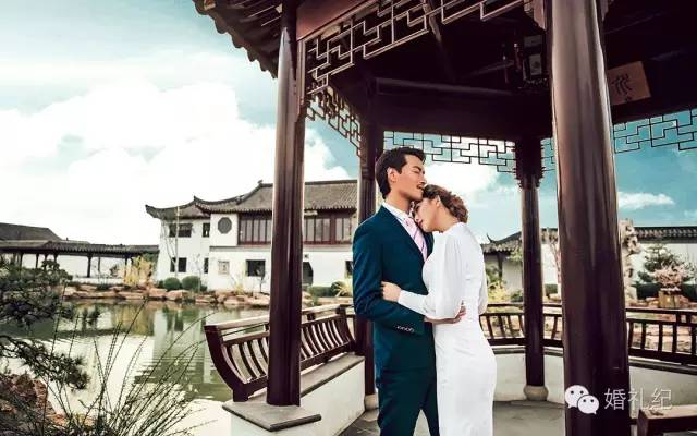 拍婚纱照怎么选婚纱和西服,拍婚纱怎么选影楼