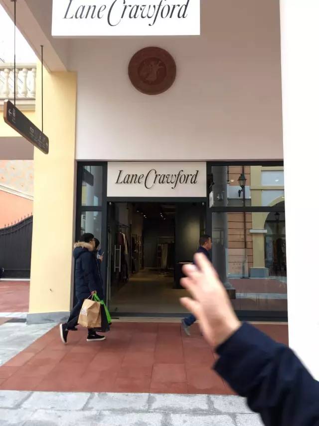 上海outlet购物中心地址,上海outlets