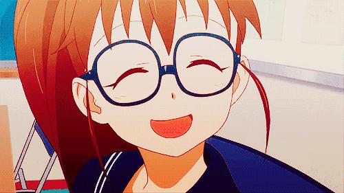 新配的眼镜总爱往下滑什么原因,眼镜老从鼻梁上往下滑该怎么办