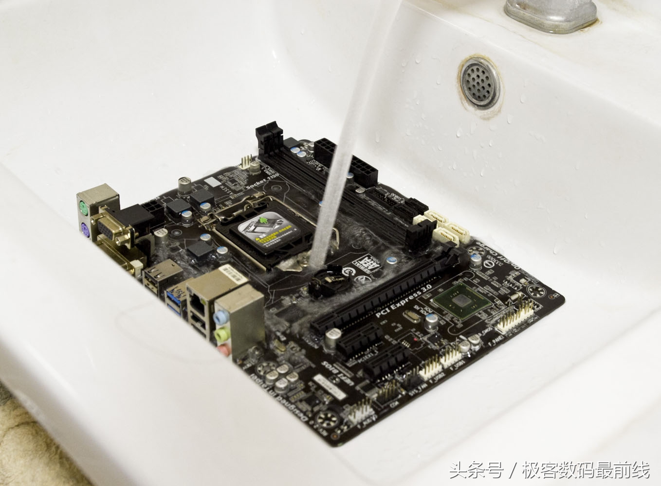 除尘强迫症，端午技嘉B85洗澡记