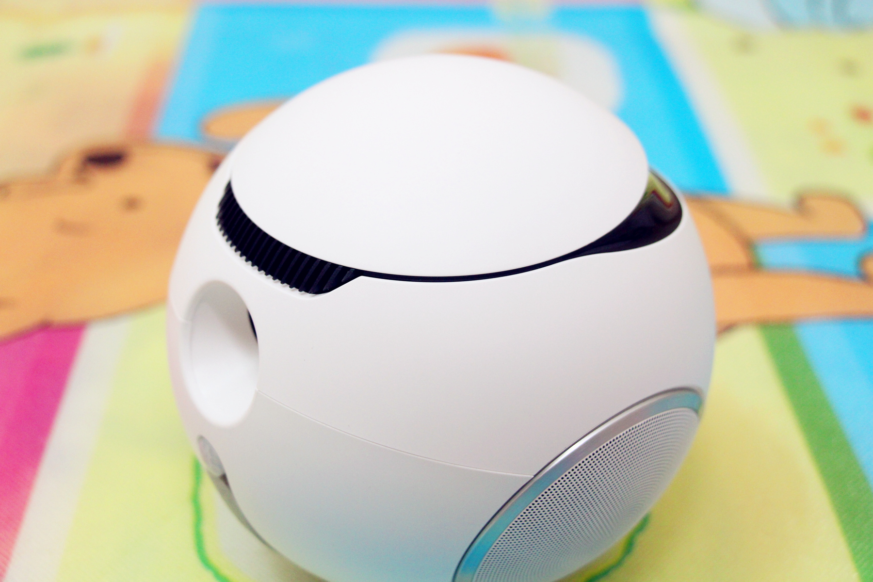 视、听、触全面结合，一个孩子们全新寓教于乐的新平台