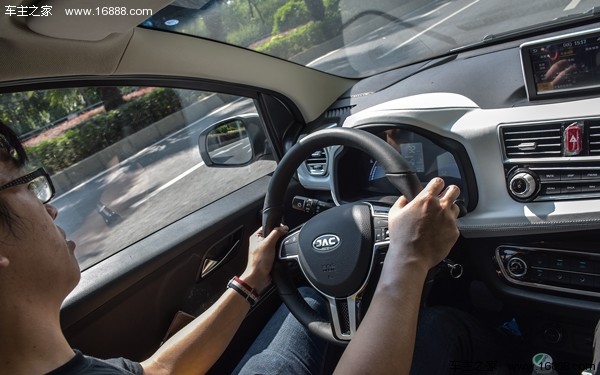 江淮iev6e充电演示,江淮iev6e快充很慢