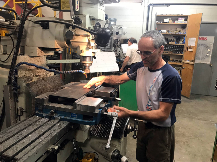 极速快报：弘力乐器2017加拿大Godin吉他工厂参观第一天