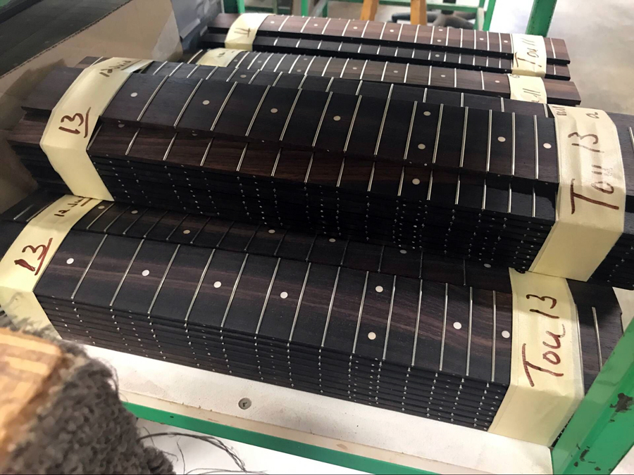 极速快报：弘力乐器2017加拿大Godin吉他工厂参观第一天