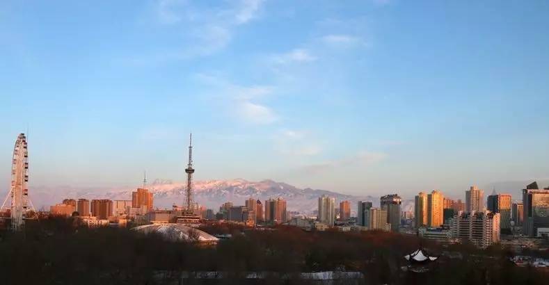 武汉又加开高铁线了，去兰州、乌鲁木齐这些地方玩，省钱又省时啦！