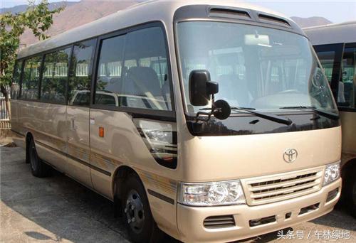 丰田中巴车柯斯达测评,改装斯柯达商务车