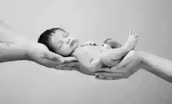 给孕妇买吃的礼物什么比较合适,孕18周宝妈最需要的礼物