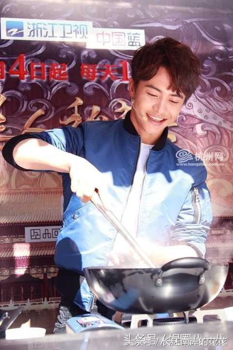 黄磊深夜食堂酸菜牛肉面,黄磊深夜食堂招待客人