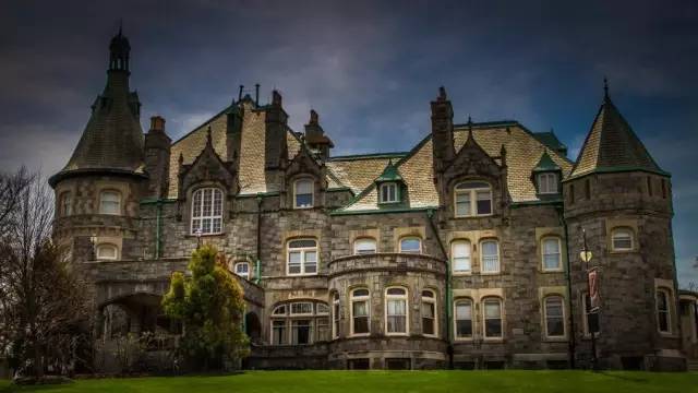 在286所美国大学涨涨涨的浪潮中，这10所大学是一股清流！