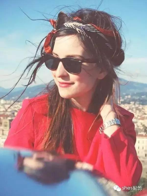 懒人小方巾的系法,年轻人小方巾的各种系法冬季