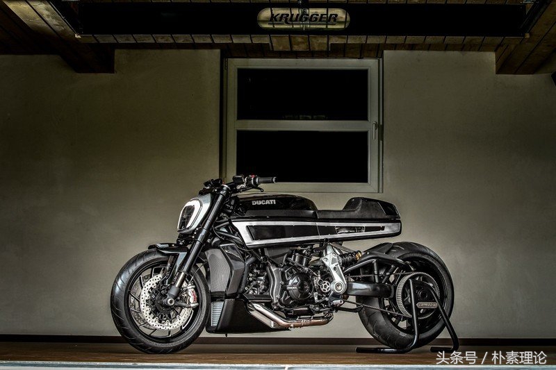 杜卡迪大魔鬼暴躁的高性能机车,杜卡迪顶级重机车图片
