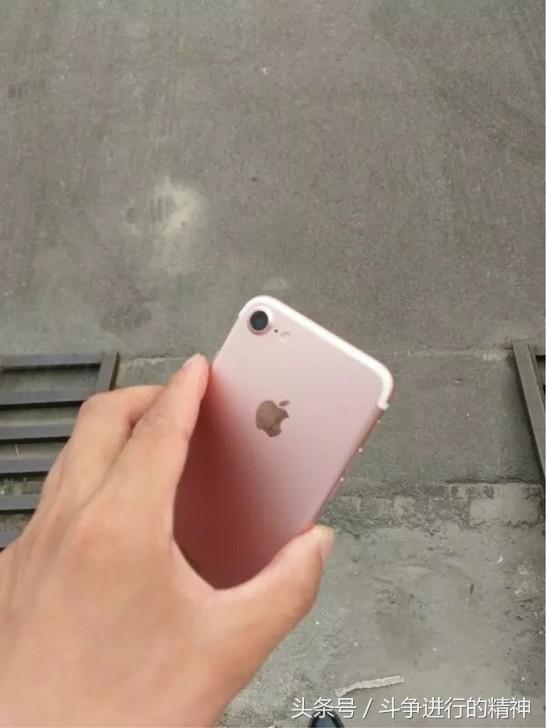 勇当咸鱼垃圾佬，低价捡到iPhone7开箱，希望不会翻车