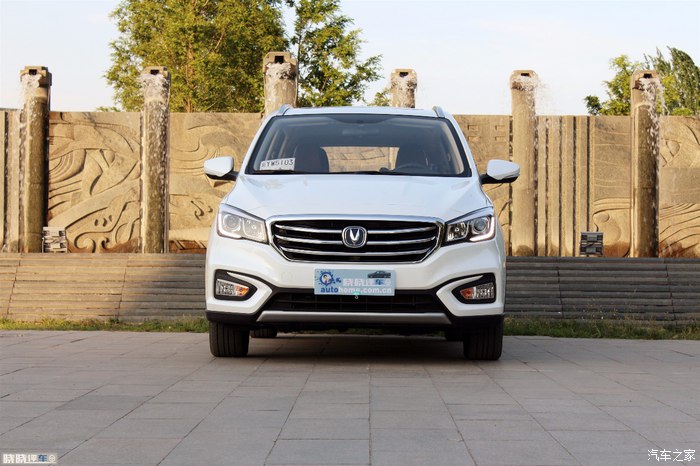 家庭用车是买七座suv还是mpv,长安凌轩7座mpv落地价格