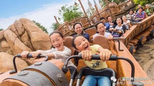 迪士尼实现小朋友们的公主梦,迪士尼是每个女孩的公主梦