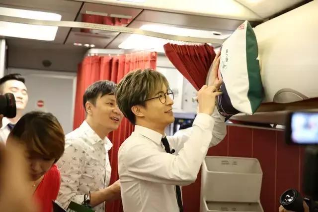 首都航空：三万英尺乐曲梦，谦谦来了