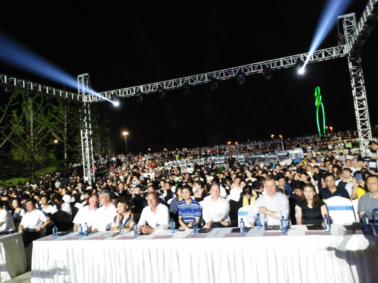 中德乐曲节,中德建交50周年乐曲会