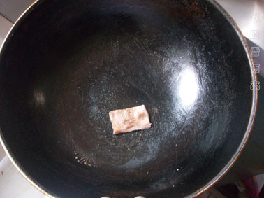 铁锅生锈怎么办教你三招,铁锅生锈别扔一招解决