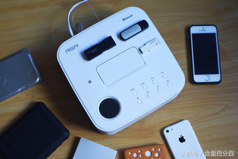 实用！新老功能结合的RSRDD515多功能苹果DVD迷你组合音响