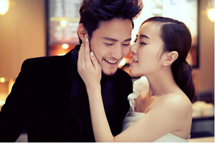 十二星座的女生该不该主动追男生,十二星座全部的脾气特征和弱点