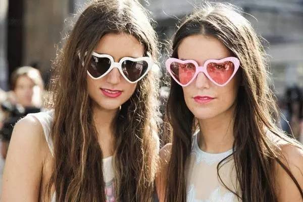 这些技巧让你选对适合自己的墨镜,如何选择自己合适的墨镜