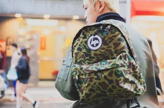 百搭双肩包推荐小众高级感,一款统筹颜值与实用的双肩包