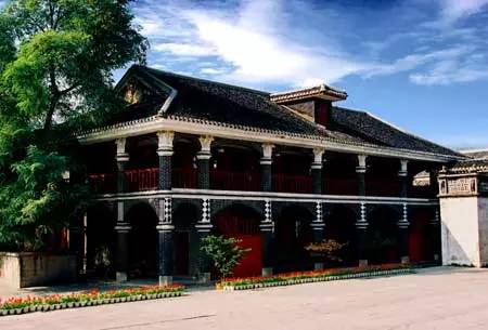 贵州特产一般都有哪些,贵州贵阳青岩古镇有什么特产