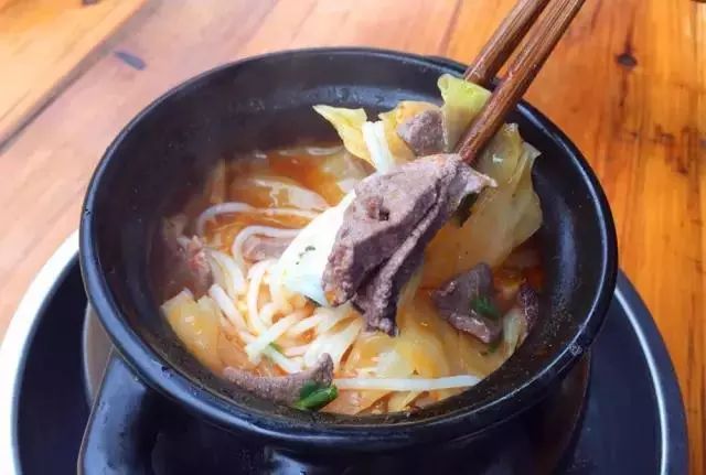 重庆美食高端线,重庆好吃的泡椒系列米线