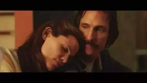 一位艾滋病患者的告白,医生拥抱艾滋病病人